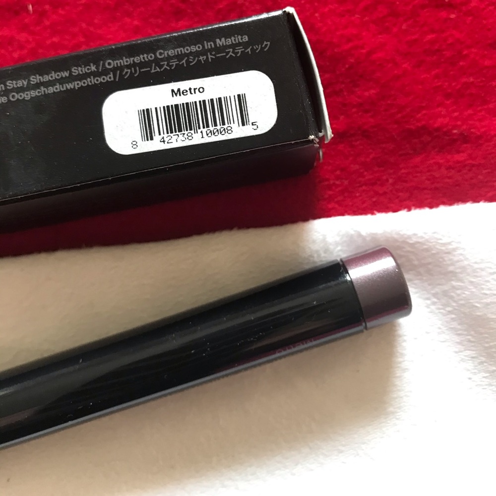 New GLO Skin Beauty CREAM STAY SHADOW STICK Metro - Picture 4 of 11